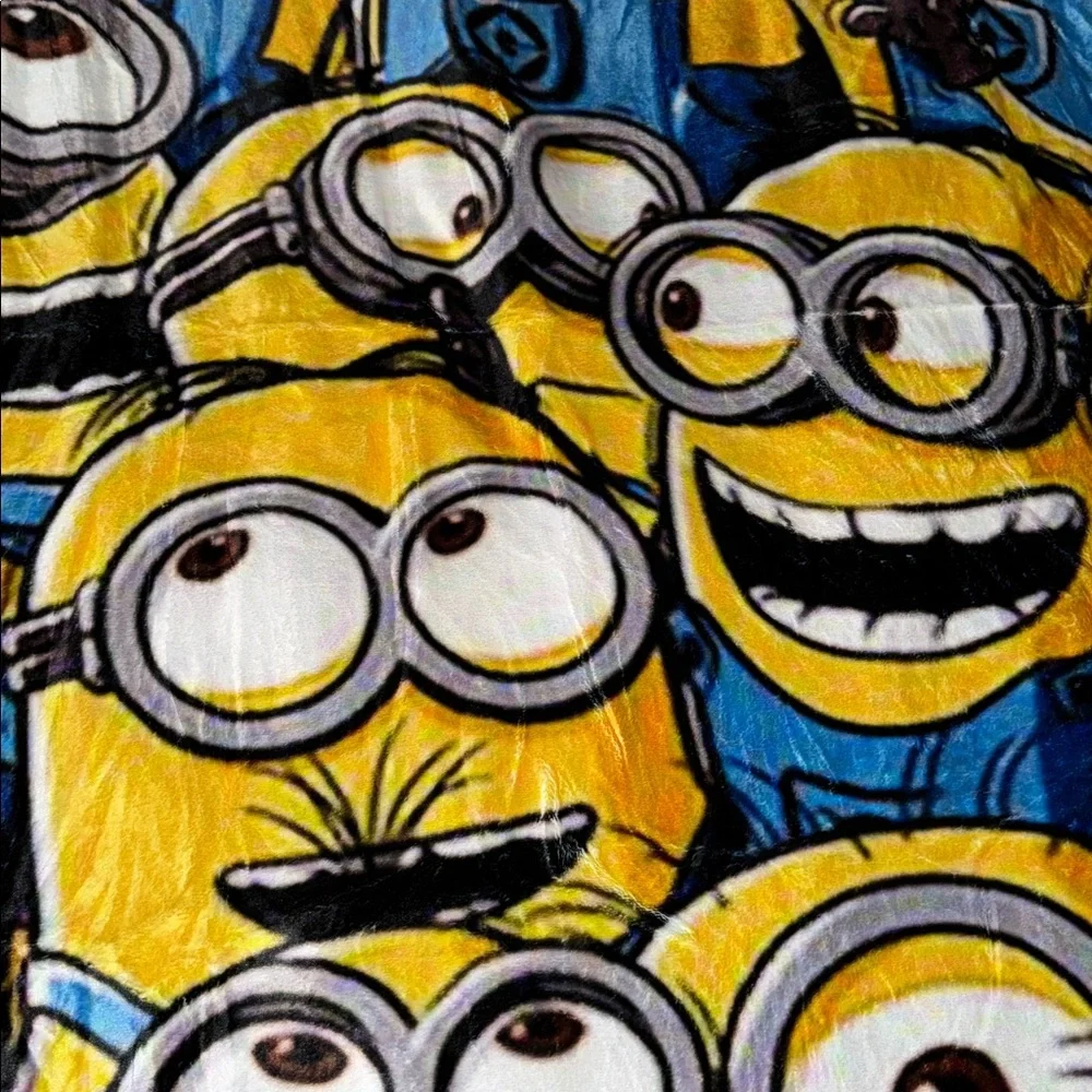 ADORABLE Minions blanket/throw 50”X60”-brand new without tags